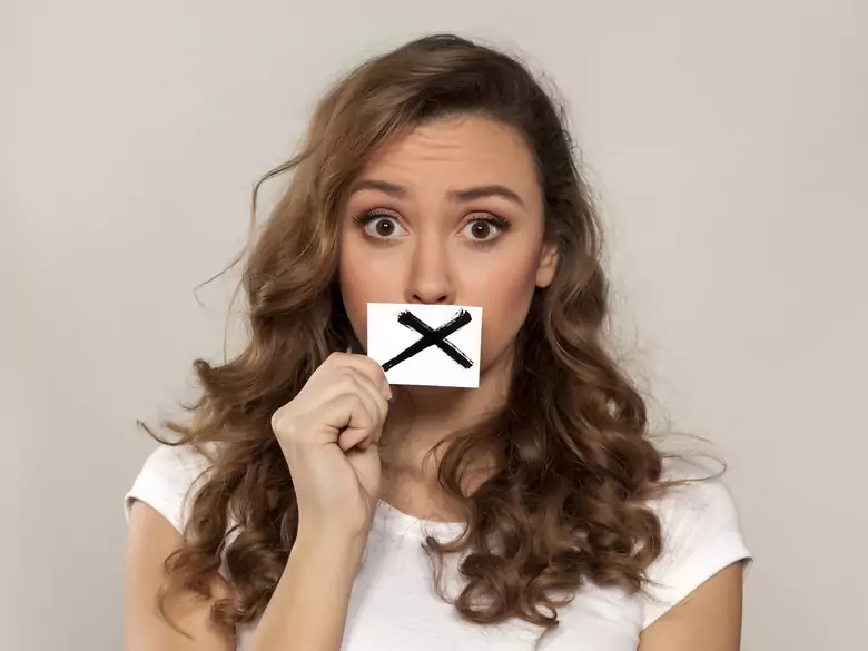 Utrata głosu: co można zrobić, aby szybciej odzyskać głos?