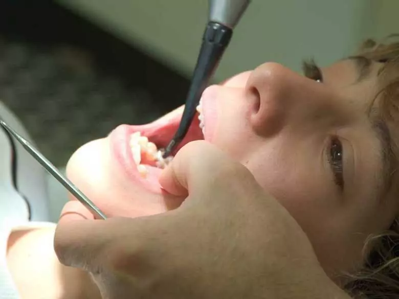 Choroby jamy ustnej a ryzyko raka wątroby