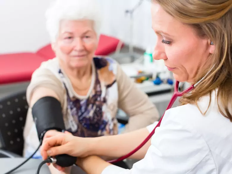 Hipotonia poposiłkowa - przyczyny, objawy, diagnoza, leczenie