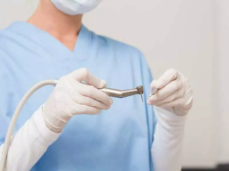 Koniec bólu u dentysty? Brytyjscy naukowcy znaleźli gen, który odbudowuje zęby