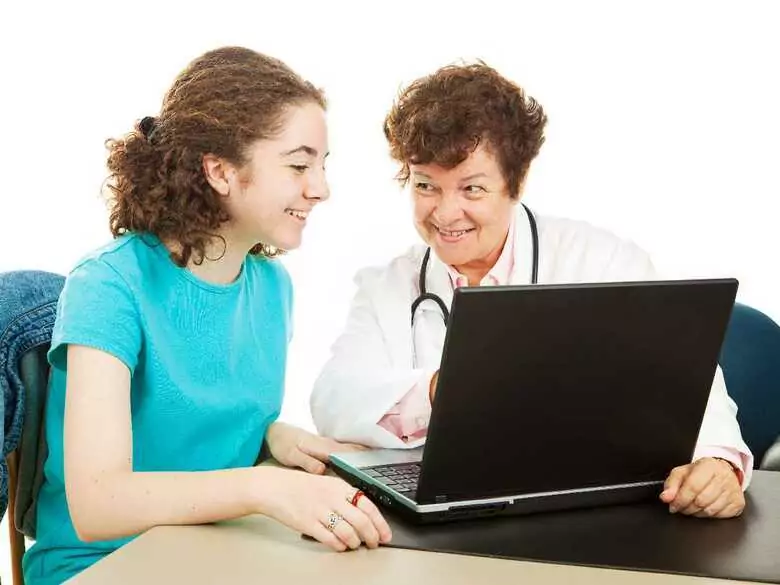 Zdaniem Polaków dostęp do populacyjnych danych medycznych powinni mieć wyłącznie lekarze