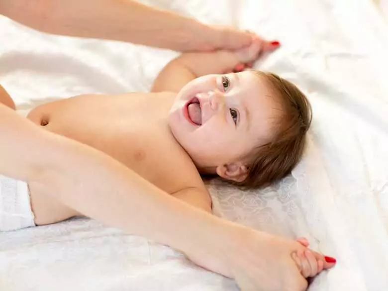 Kiedy dziecko powinno zacząć się uśmiechać?