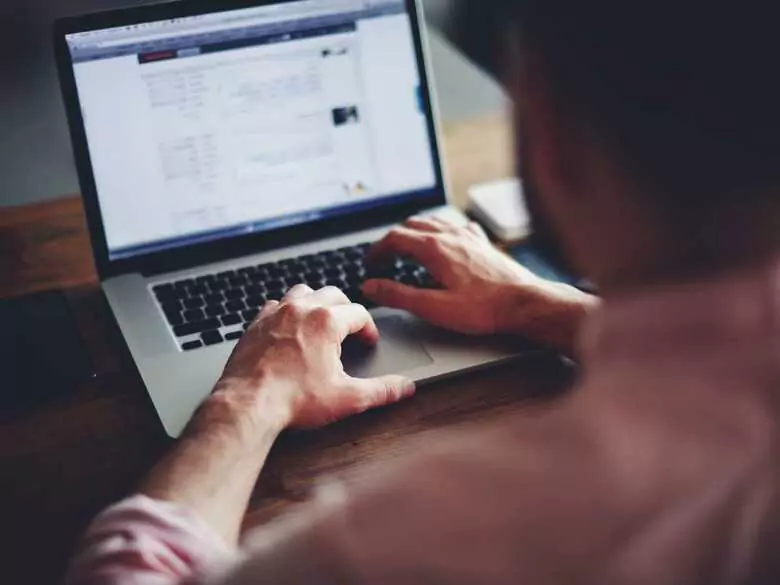 Czy work-life balance poszło za daleko? Czym jest coraz popularniejszy bed rotting?