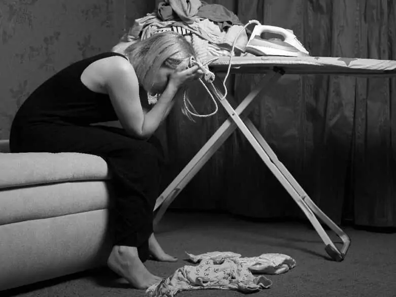 Depresja i myśli samobójcze u kobiet w okresie poporodowym