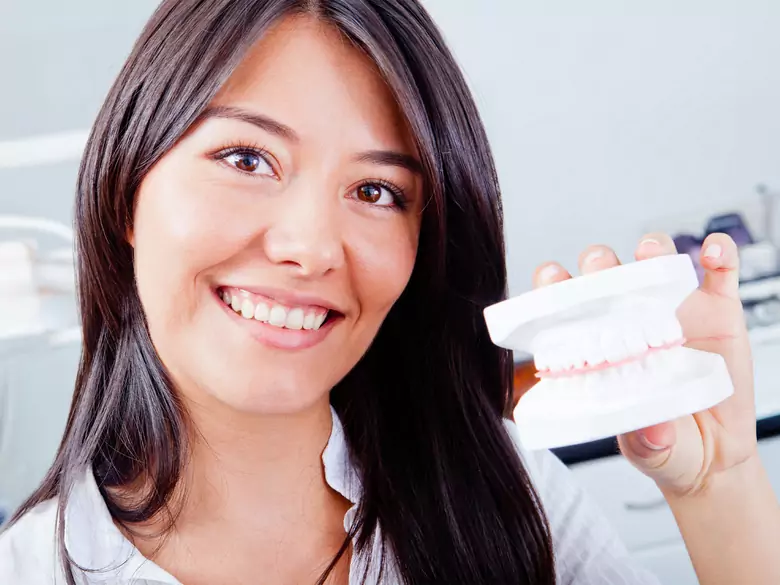 Czy proteza zębowa jest refundowana z NFZ?