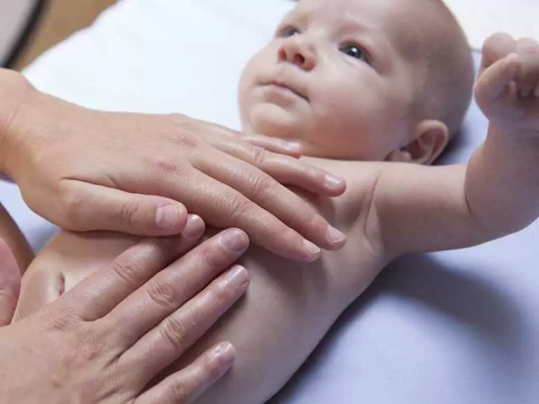 Domowe sposoby na zaparcia u dzieci