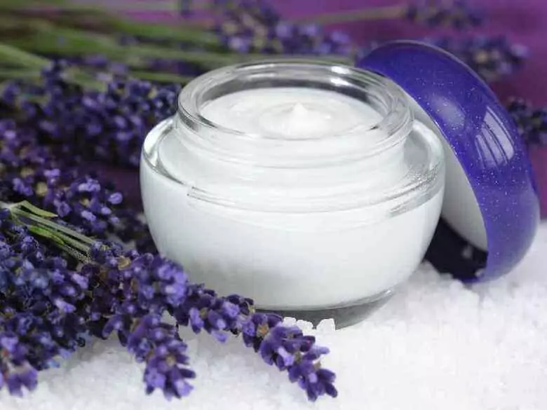 Q10 - czy faktycznie niszczy zmarszczki?