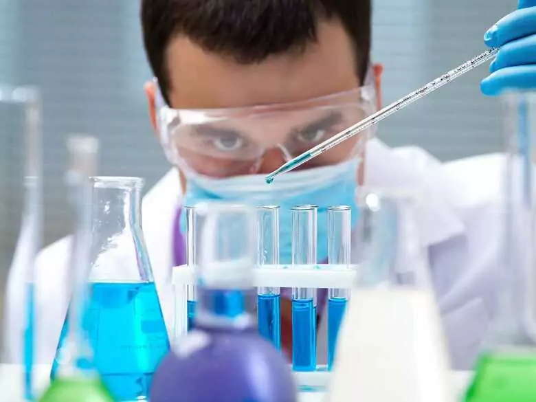 Zespół z Krakowa stworzył związek hamujący koronawirusa