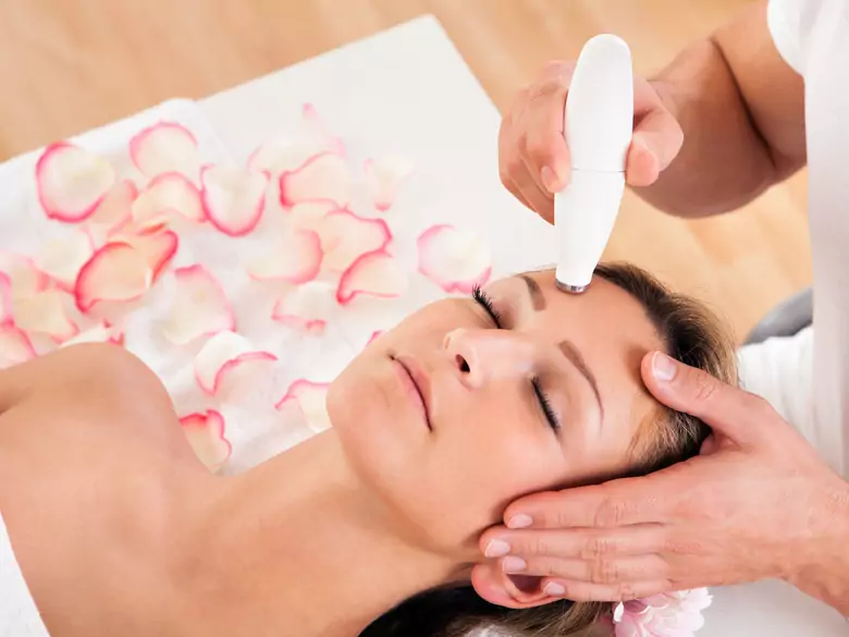 Najlepsze zabiegi na wiotką skórę