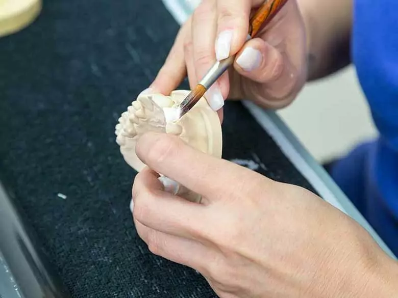 Ruchome protezy częściowe