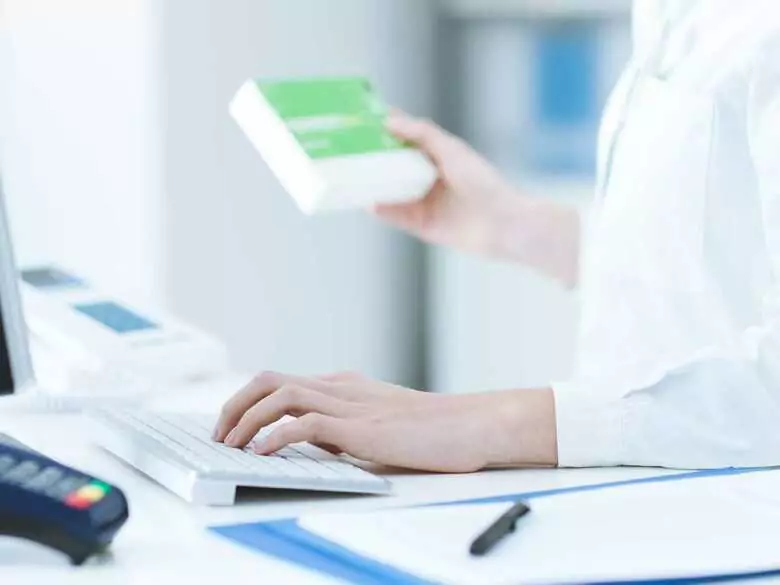 Co trzeciemu pacjentowi zdarza się nie wykupić leku w aptece. Zwiększenie importu równoległego mogłoby poprawić sytuację