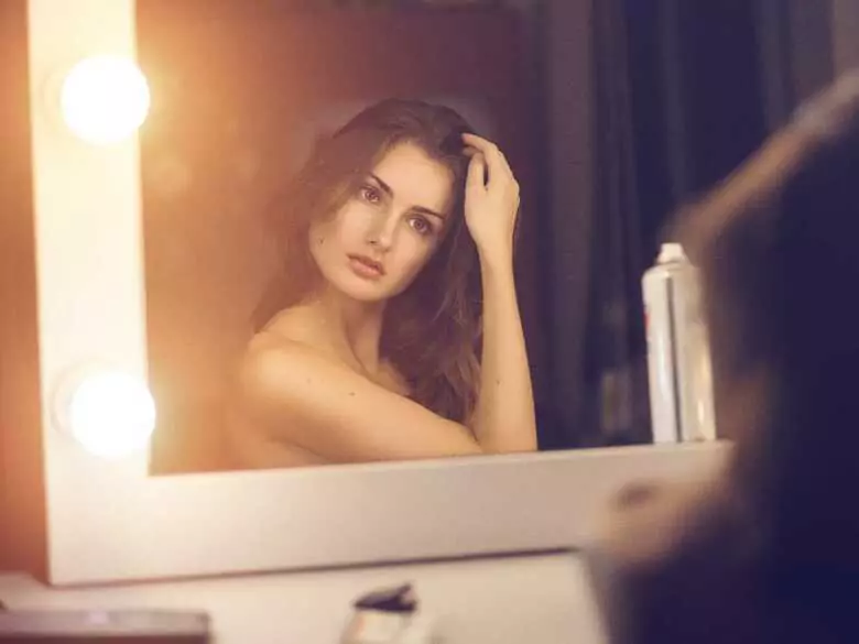 Make-up no make-up trendem wiosny. Pielęgnacja i makijaż w duecie