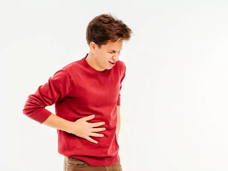 Co oznacza ból w prawym boku?