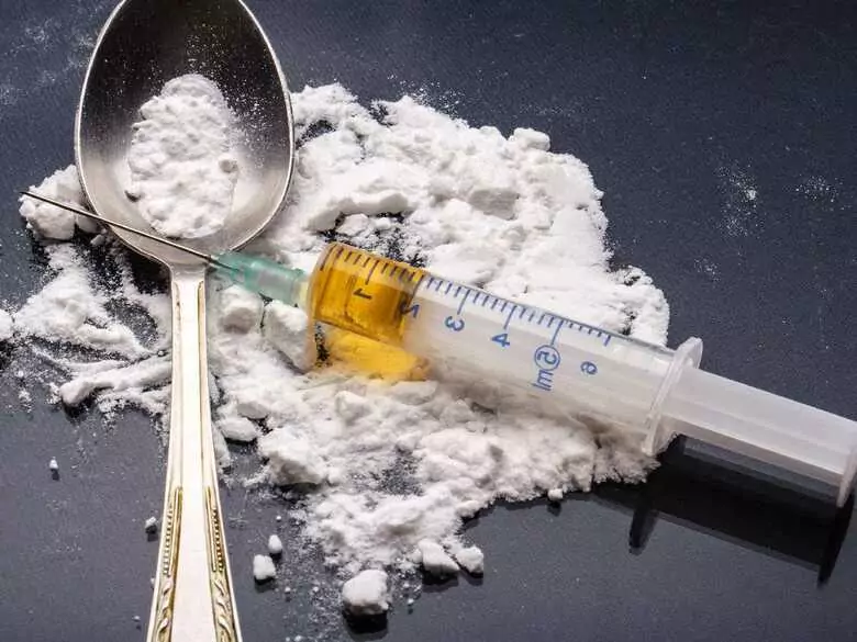 Substancje psychoaktywne – stosowanie i uzależnienie u dzieci i młodzieży