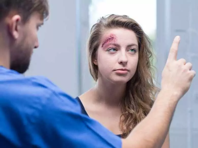 Wypadki komunikacyjne i deficyt hormonu wzrostu – co je łączy?