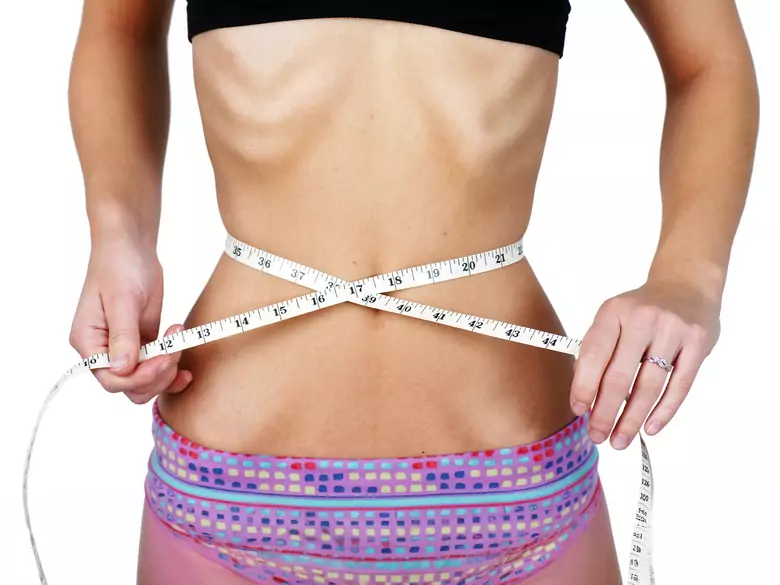 Cena perfekcji: jak anoreksja i bulimia niszczą zdrowie jamy ustnej?