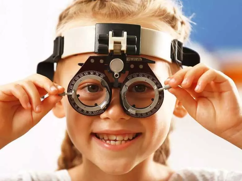 Krótkowzroczność u dzieci. Czy można skutecznie spowolnić jej rozwój?