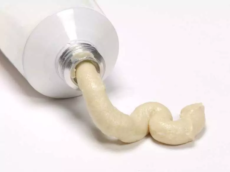 Pasta z fluorem – korzyści czy zagrożenia?