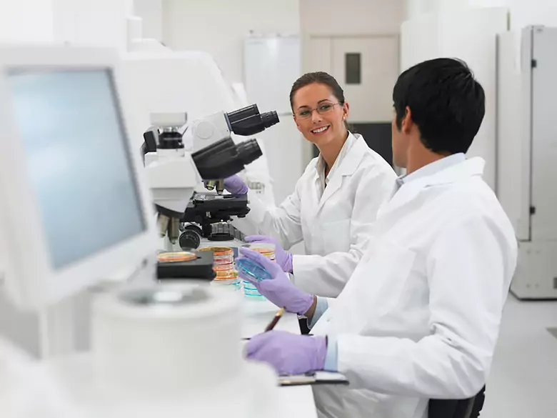 Trądzik różowaty a nużeniec ludzki