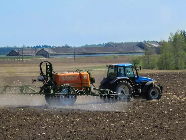 Wpływ stosowania pestycydów na zdrowie ludzi i środowisko