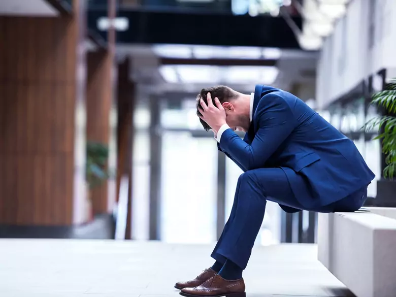 Korelacja pomiędzy chorobami serca a bezsennością spowodowaną problemami finansowymi