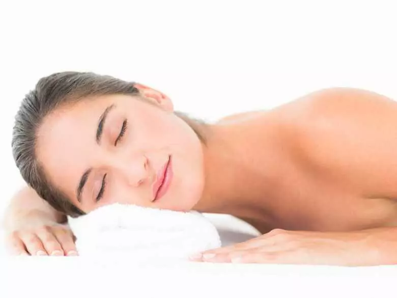 Nawilżenie, ujędrnienie i ochrona. Naturalna moc kąpieli w SPA dla ciała