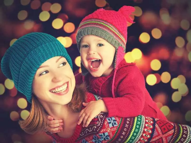 Naturalne inspiracje w świąteczne dni. Jak zrobić prezent skórze i włosom?