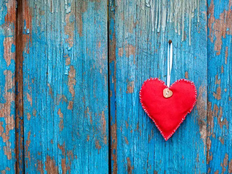 Silne serce potrzebuje silnych więzi. Ich brak zwiększa ryzyko incydentów kardiologicznych o 16%