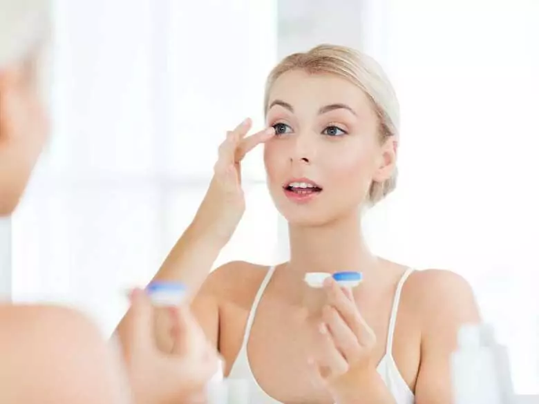 Czy w soczewkach miękkich można się kąpać?