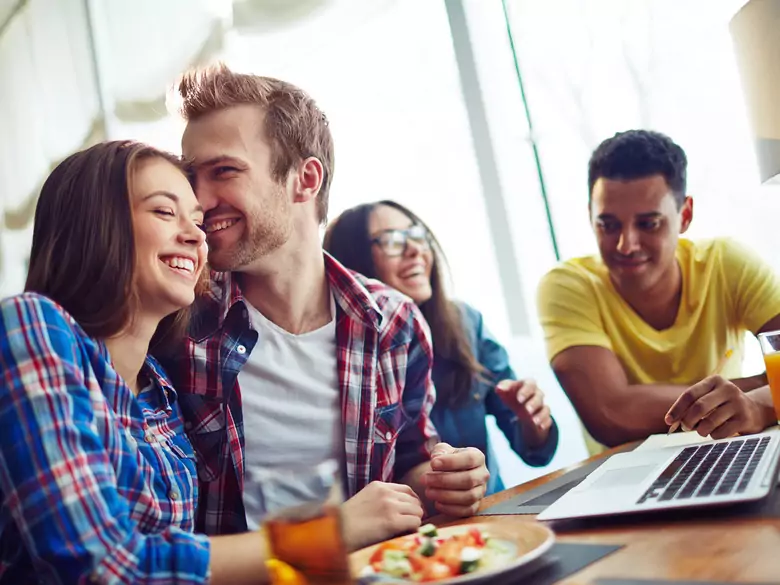 Co to są zdrowe metody radzenia sobie z fałszywą dumą?