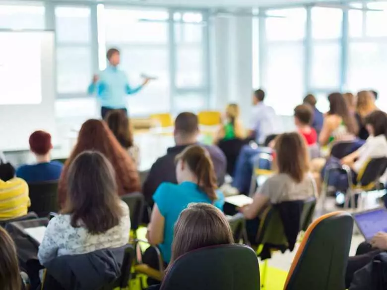 Tylko 14% uczniów w szkołach ponadpodstawowych uczęszcza na edukację zdrowotną