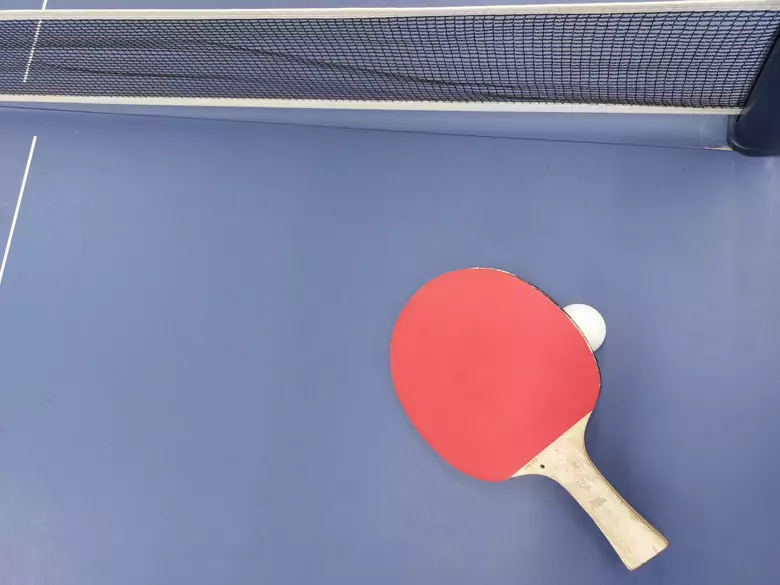 Jakie są korzyści z praktykowania gry w ping-pong?