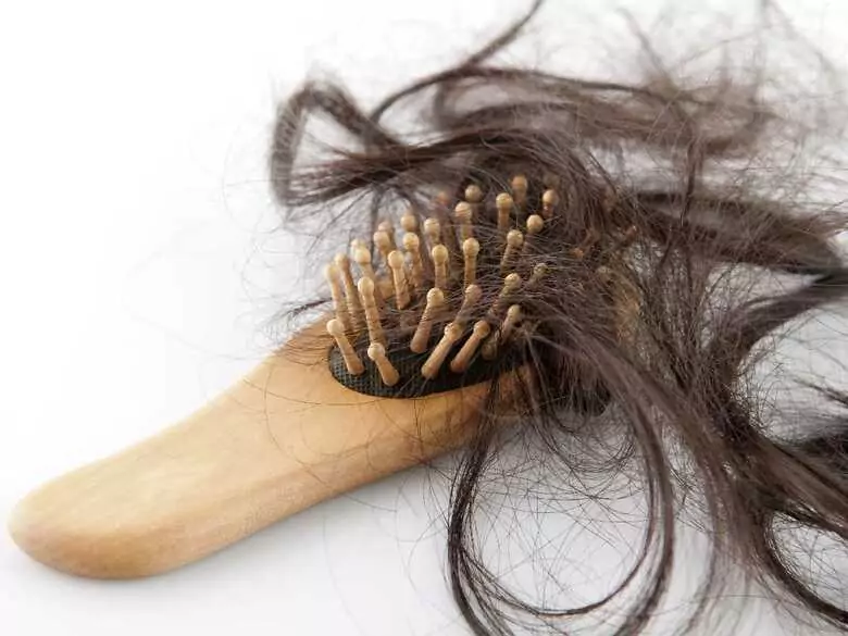 Jak odzyskać włosy po chemio- i radioterapii? Ekspert radzi