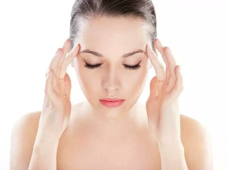 Erenumab w przewlekłych migrenowych bólach głowy