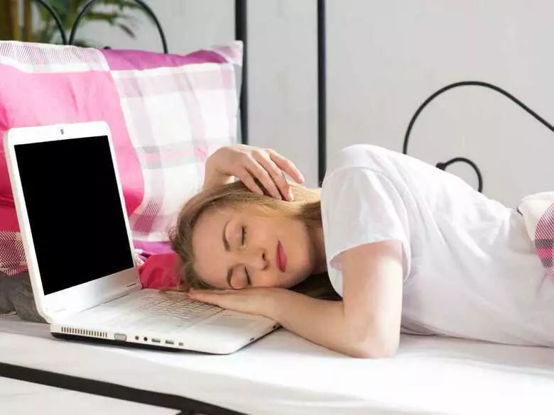 Czy wykonywana praca może wpływać na bezsenność?